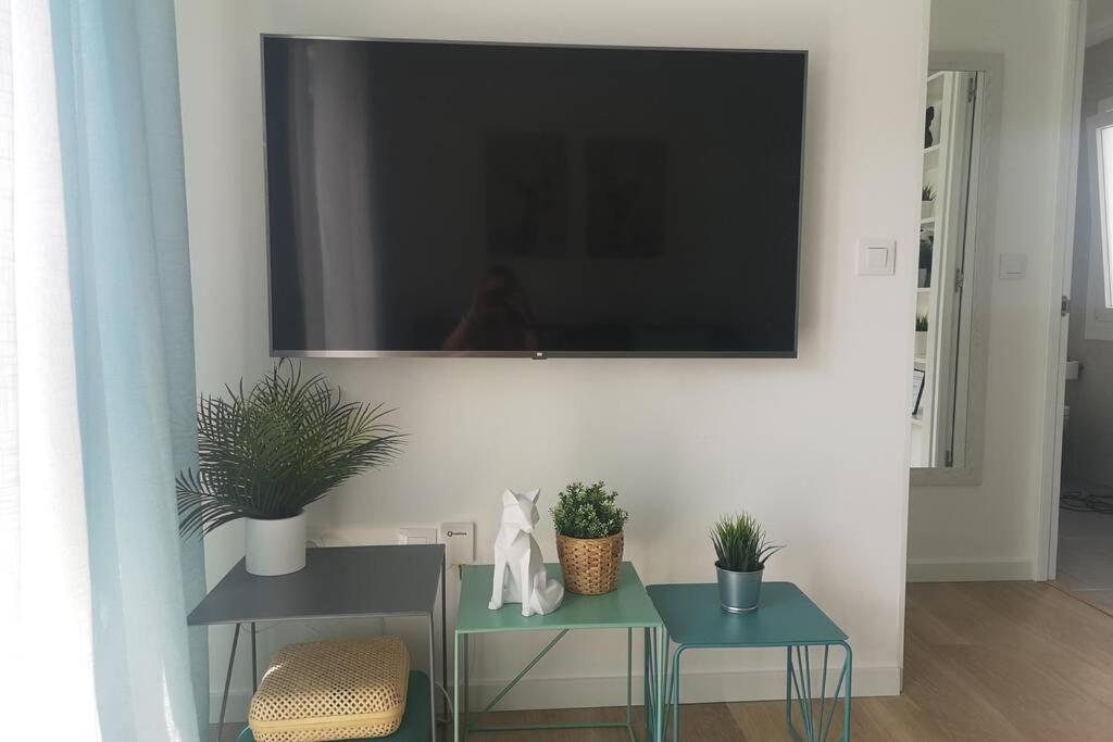 Piso Moderno Con Garaje En El Centro De Vigo Apartment Luaran gambar