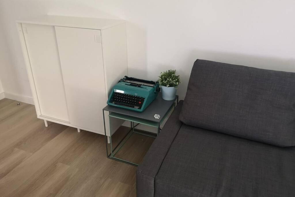 Piso Moderno Con Garaje En El Centro De Vigo Apartment Luaran gambar