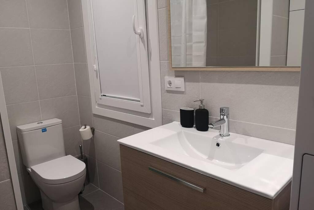 Piso Moderno Con Garaje En El Centro De Vigo Apartment Luaran gambar