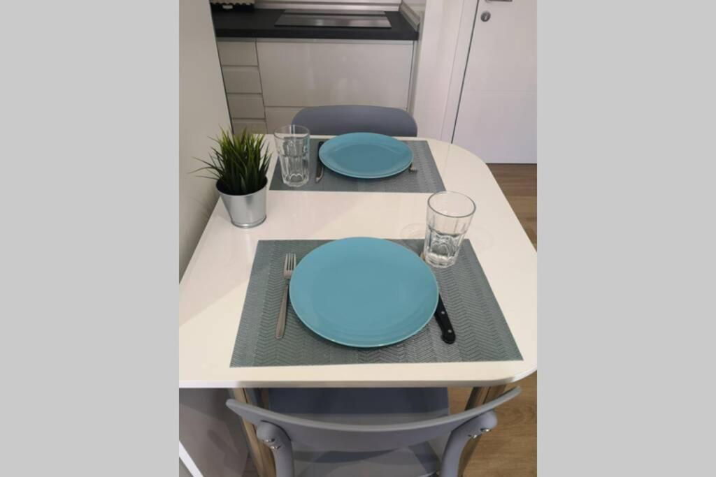 Piso Moderno Con Garaje En El Centro De Vigo Apartment Luaran gambar