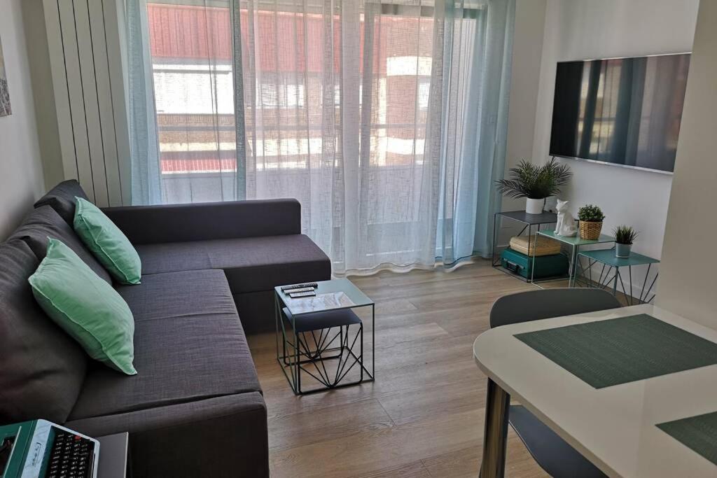 Piso Moderno Con Garaje En El Centro De Vigo Apartment Luaran gambar