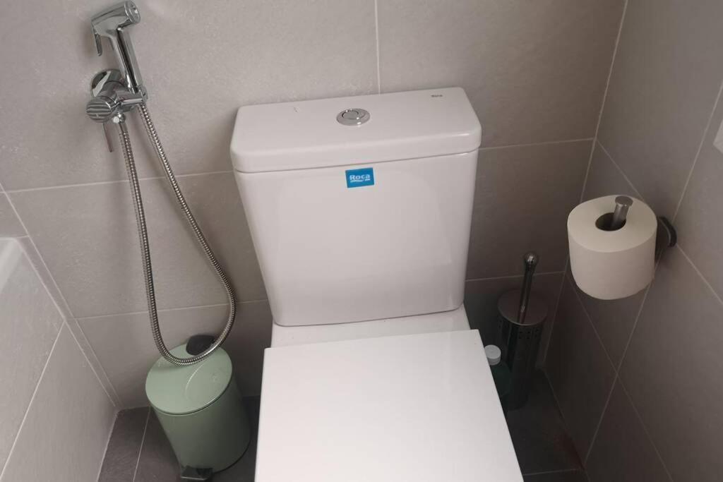 Piso Moderno Con Garaje En El Centro De Vigo Apartment Luaran gambar
