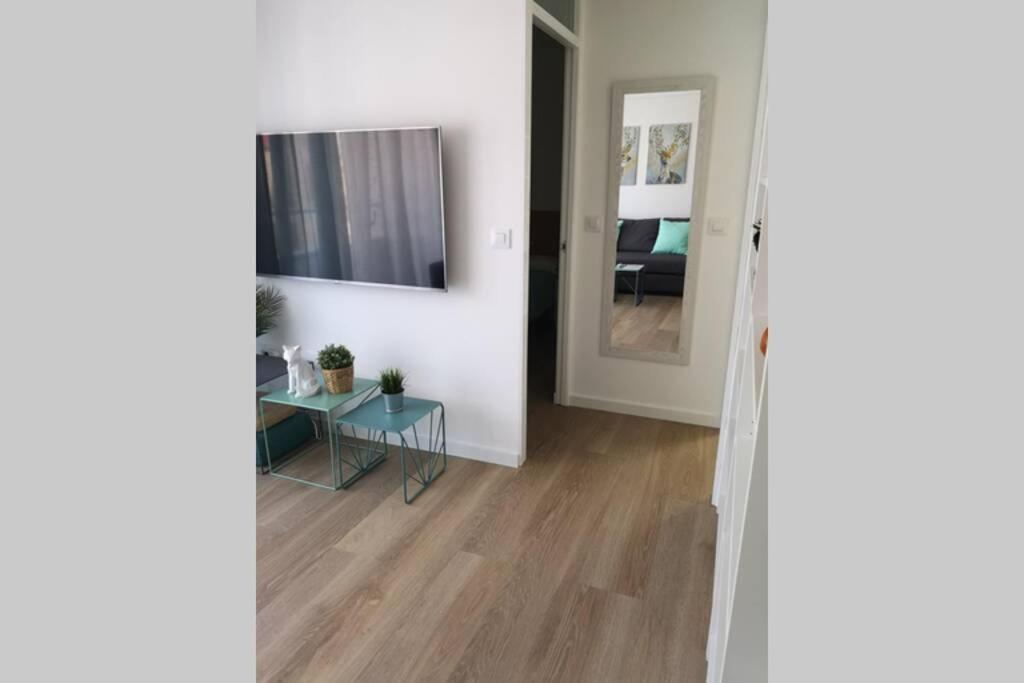 Piso Moderno Con Garaje En El Centro De Vigo Apartment Luaran gambar