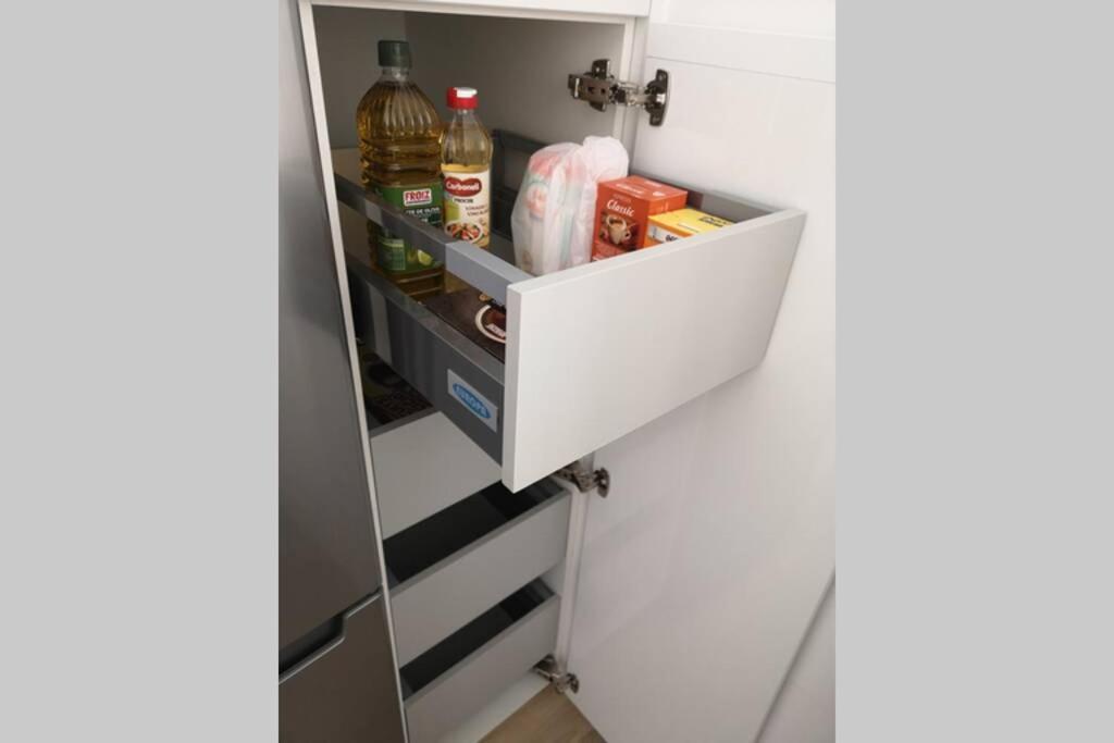 Piso Moderno Con Garaje En El Centro De Vigo Apartment Luaran gambar