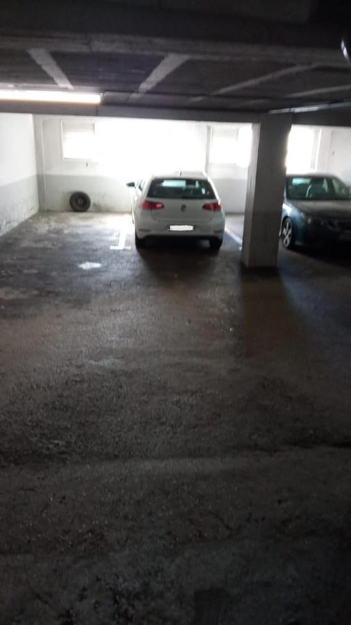 Piso Moderno Con Garaje En El Centro De Vigo Apartment Luaran gambar